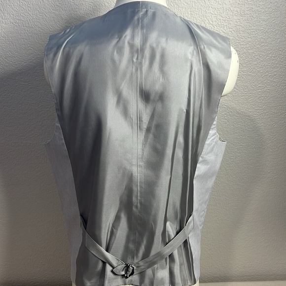 Express Men’s Gray Pinstripe 6-Button Vest – Size M - Picture 7 of 8